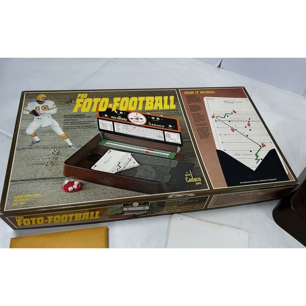 Vintage 1977 Cadaco Pro Foto-Football Game No. 164 Complete